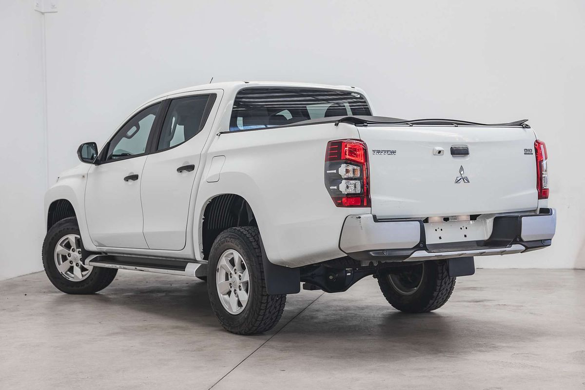 2019 Mitsubishi Triton GLX+ MR 4X4