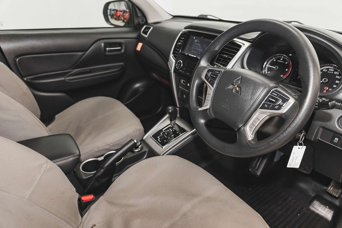 2019 Mitsubishi Triton GLX+ MR 4X4