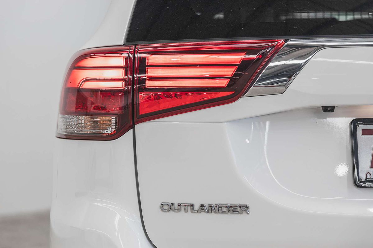 2021 Mitsubishi Outlander LS ZL