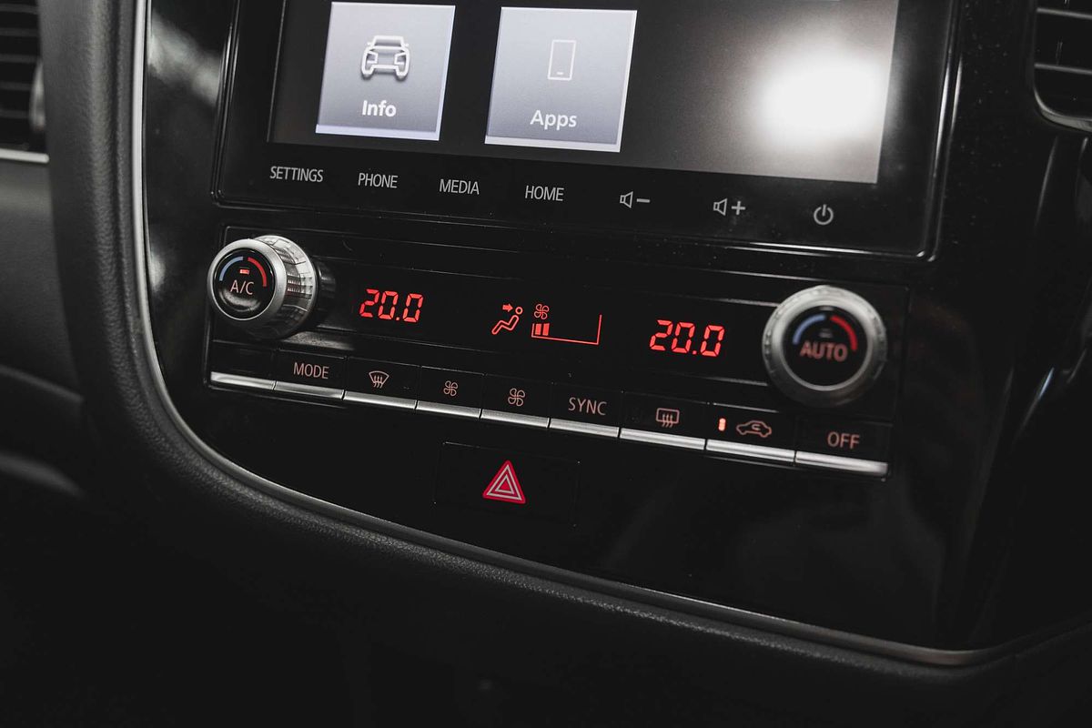 2021 Mitsubishi Outlander LS ZL