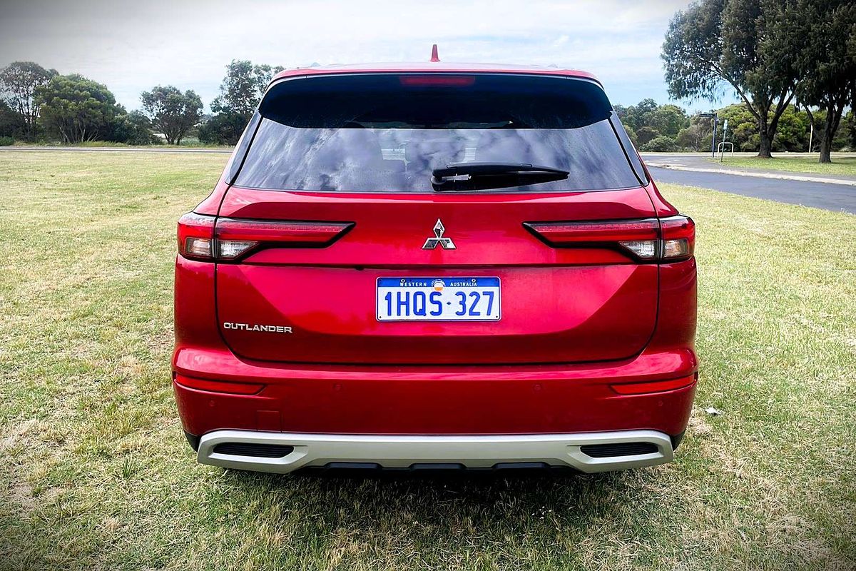 2022 Mitsubishi Outlander LS ZM