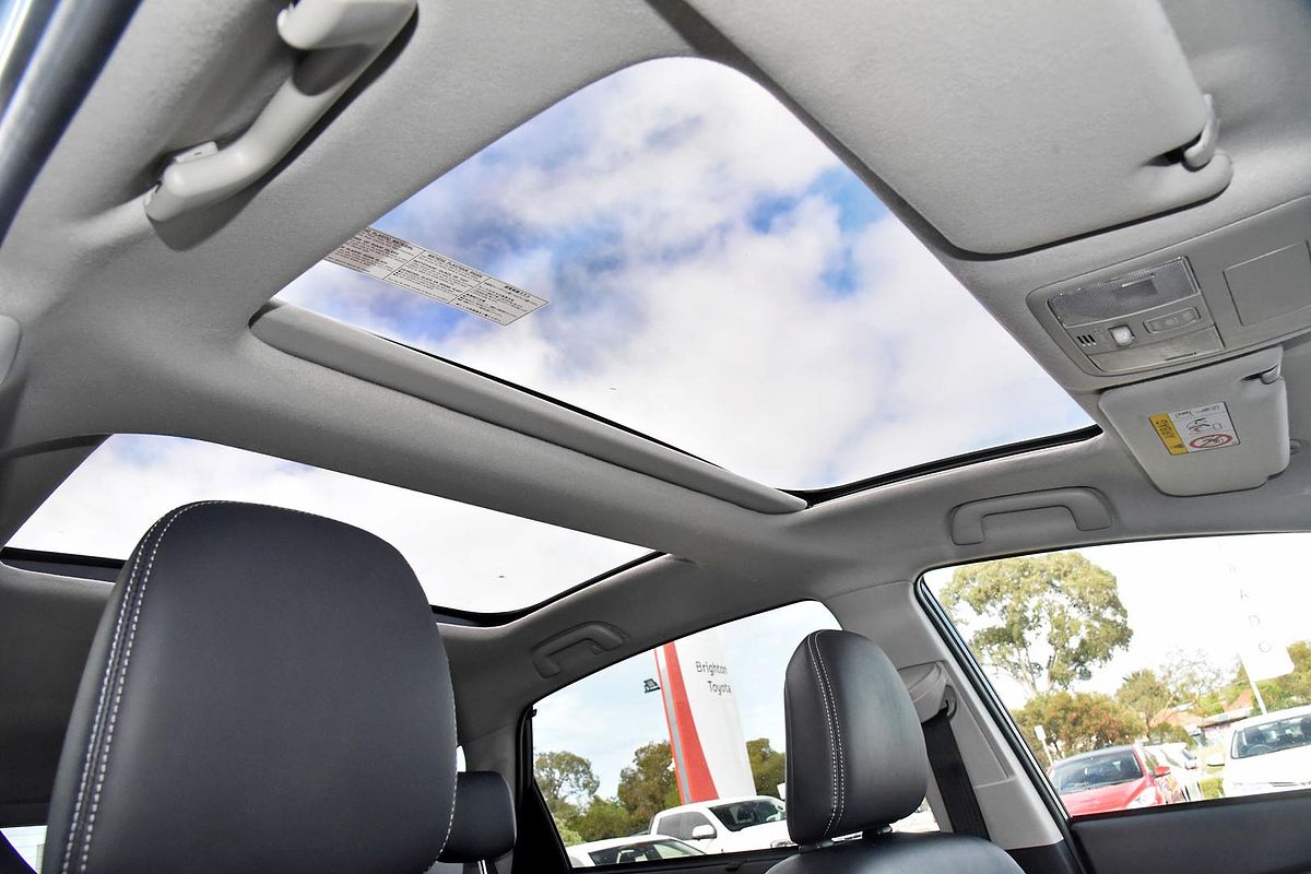2020 Toyota Prius V i-Tech ZVW40R