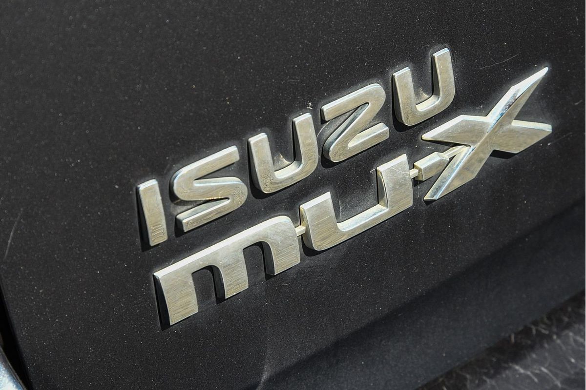 2018 Isuzu MU-X LS-T