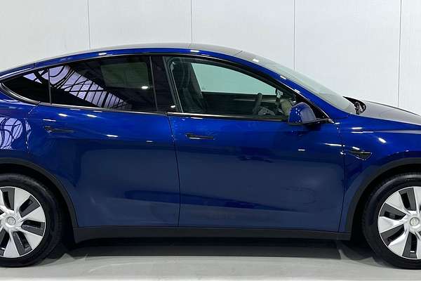 2022 Tesla Model Y Rear-Wheel Drive (No Series)