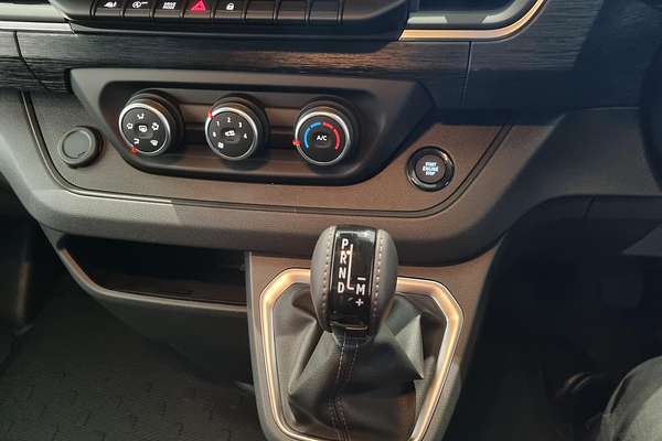 2024 Renault Trafic Premium X82 LWB
