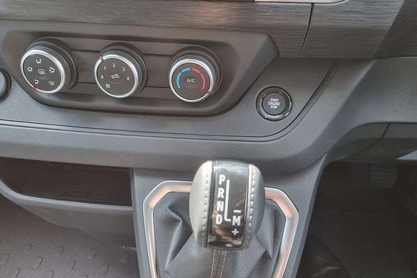 2024 Renault Trafic Premium X82 LWB