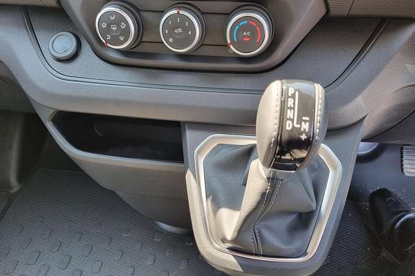 2024 Renault Trafic Pro X82 LWB