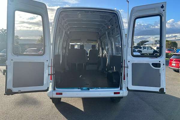 2023 LDV V80   SWB