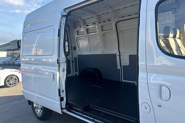 2023 LDV V80   SWB