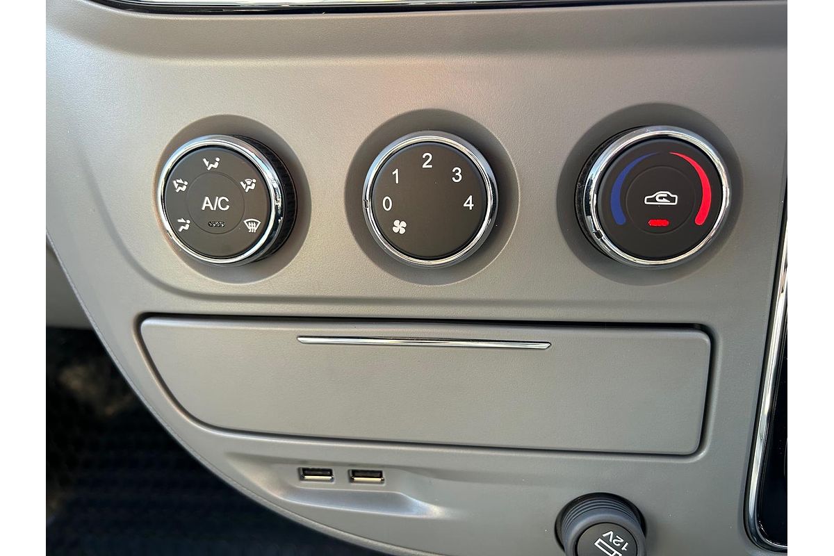 2023 LDV V80   SWB