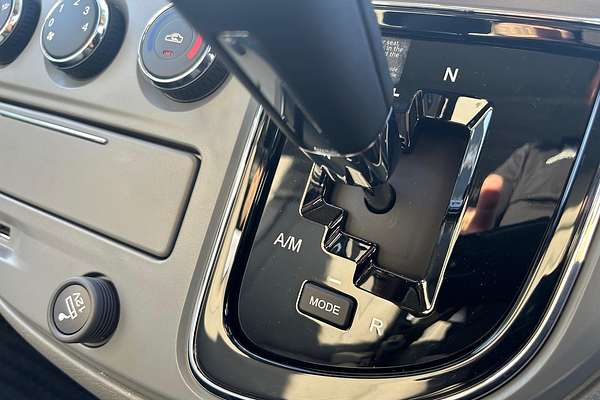 2023 LDV V80   SWB