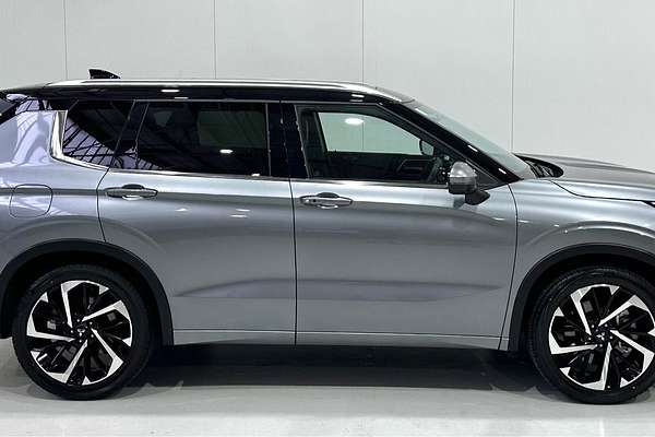 2023 Mitsubishi Outlander Exceed Tourer ZM