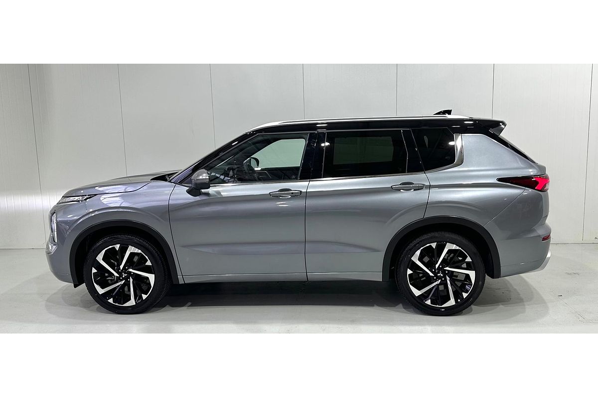 2023 Mitsubishi Outlander Exceed Tourer ZM