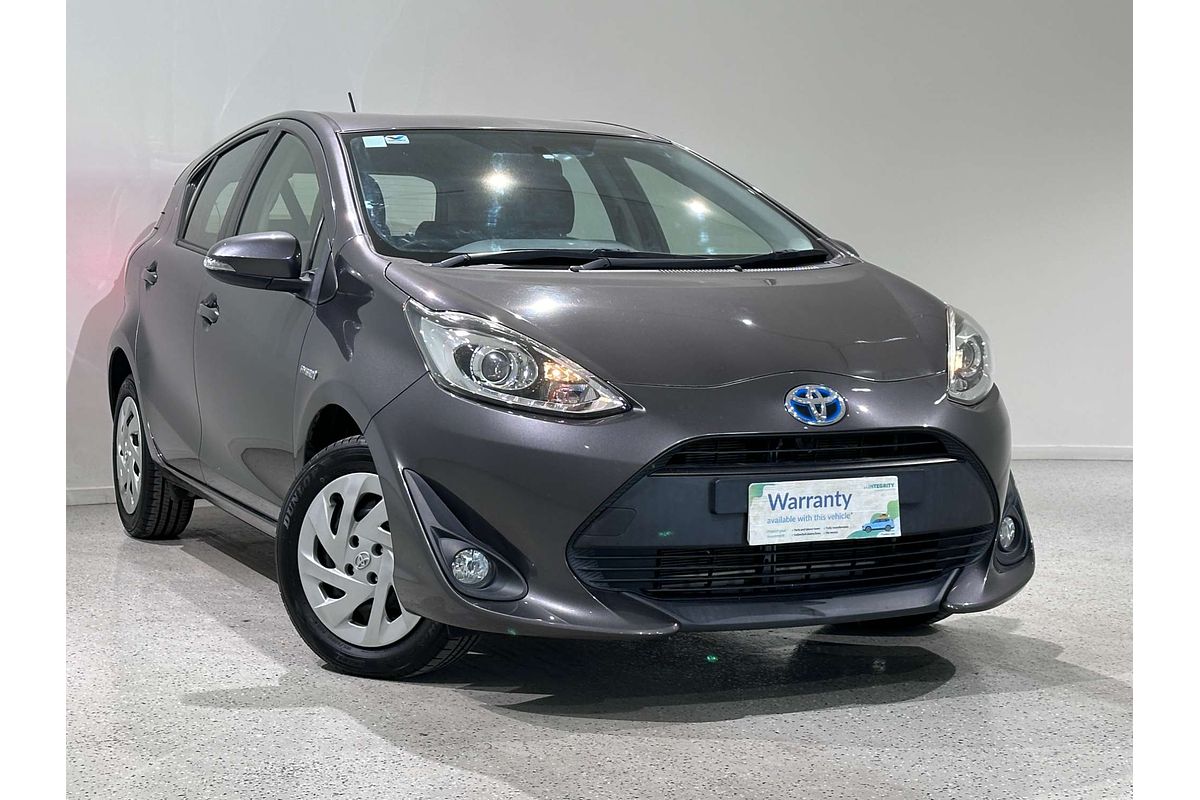 2018 Toyota Prius C  NHP10R