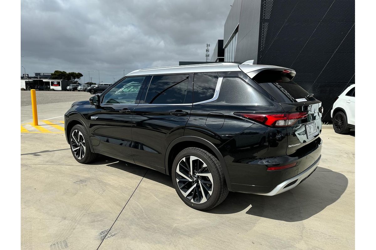 2024 Mitsubishi Outlander PHEV Exceed Tourer ZM