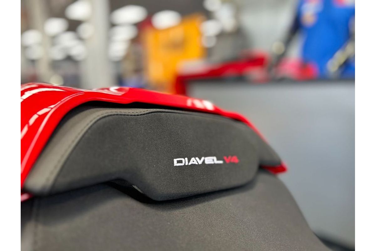 2024 Ducati DIAVEL V4