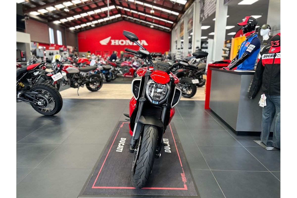 2024 Ducati DIAVEL V4
