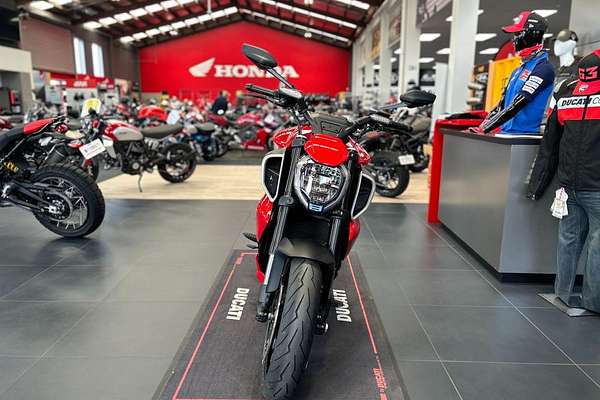 2024 Ducati DIAVEL V4