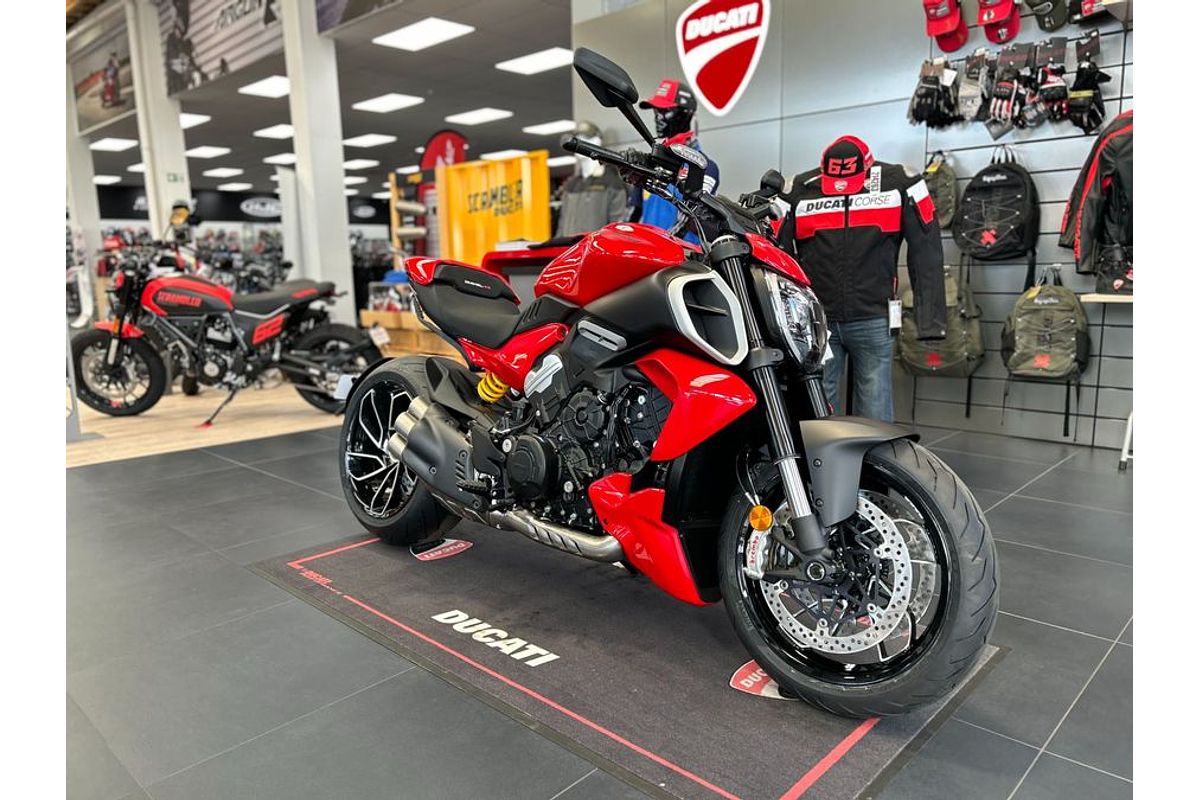 2024 Ducati DIAVEL V4