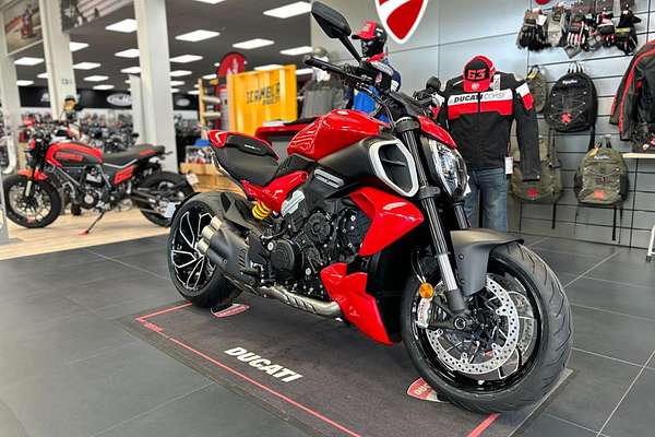 2024 Ducati DIAVEL V4