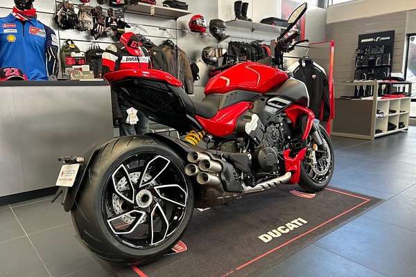 2024 Ducati DIAVEL V4