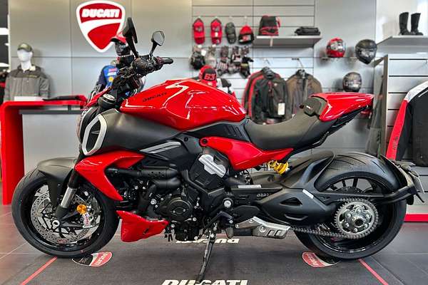 2024 Ducati DIAVEL V4