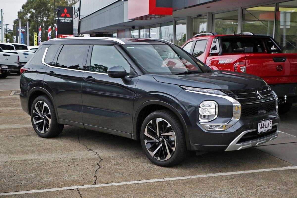 2024 Mitsubishi Outlander Exceed Tourer ZM