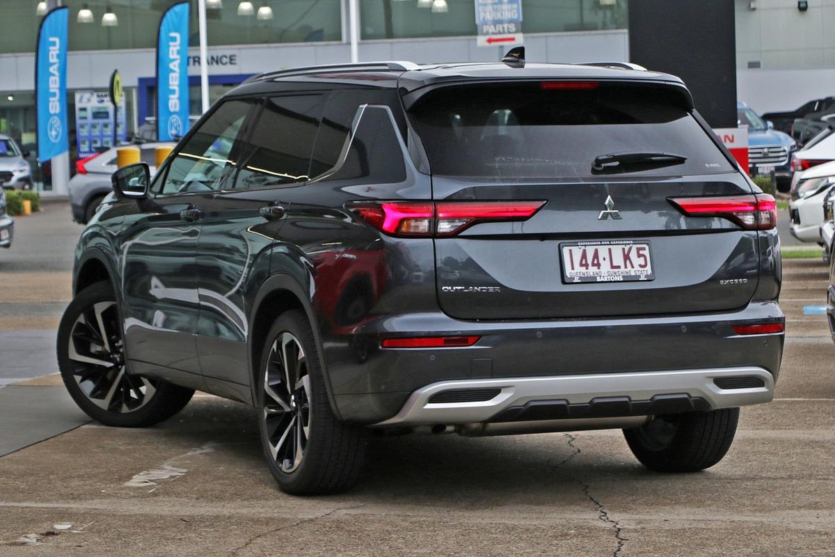 2024 Mitsubishi Outlander Exceed Tourer ZM
