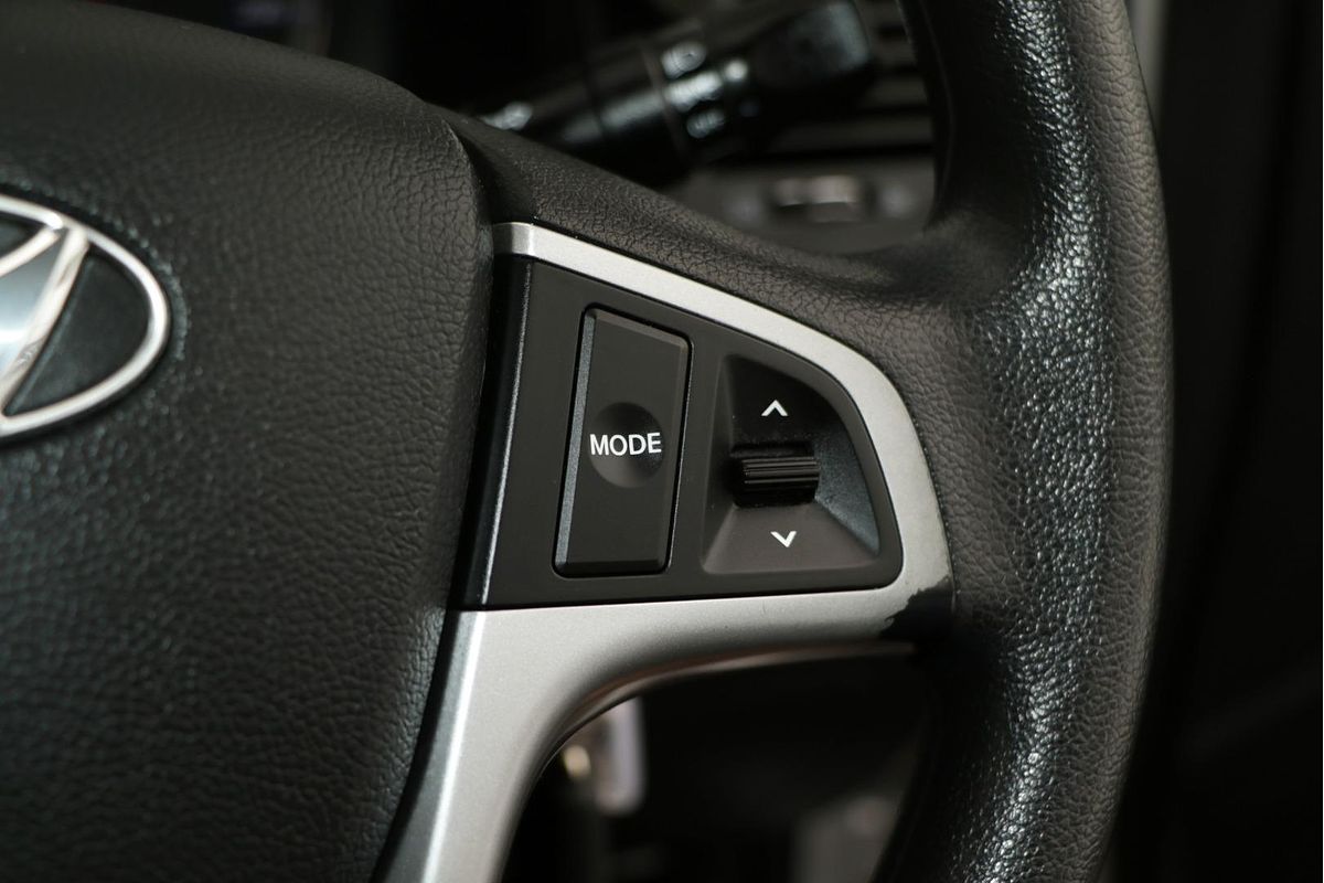 2012 Hyundai Accent Active RB