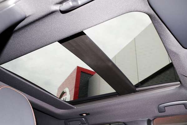 2024 Mitsubishi Outlander Exceed Tourer ZM