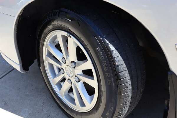 2004 Holden Commodore Acclaim VY II