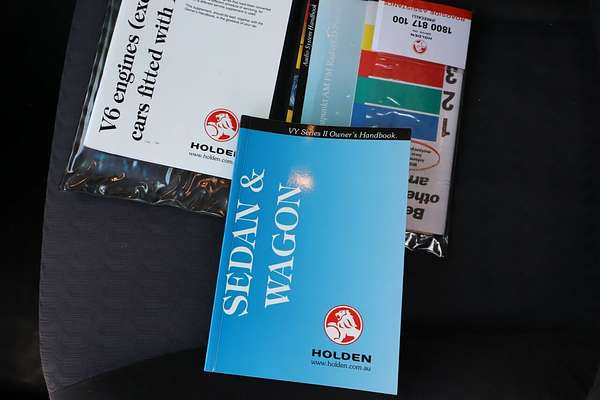 2004 Holden Commodore Acclaim VY II