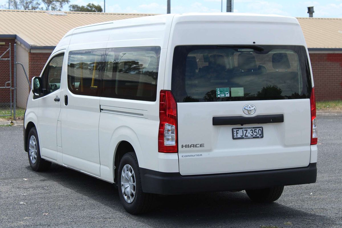 2022 Toyota Hiace Commuter GDH322R