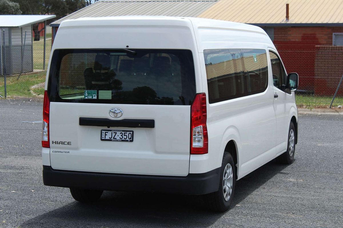 2022 Toyota Hiace Commuter GDH322R