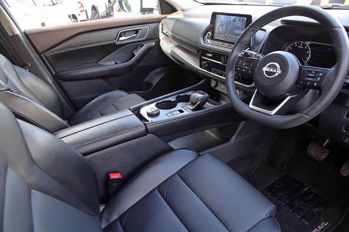 2024 Nissan X-TRAIL ST-L T33