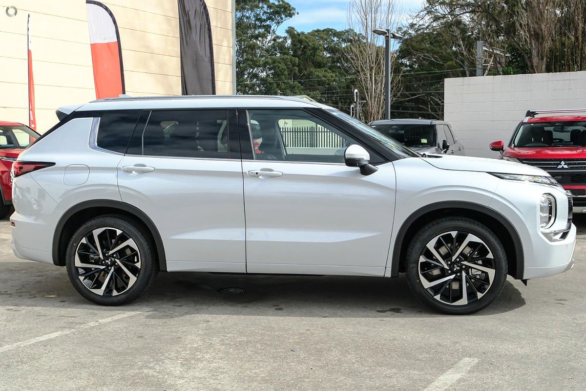 2024 Mitsubishi Outlander Zm