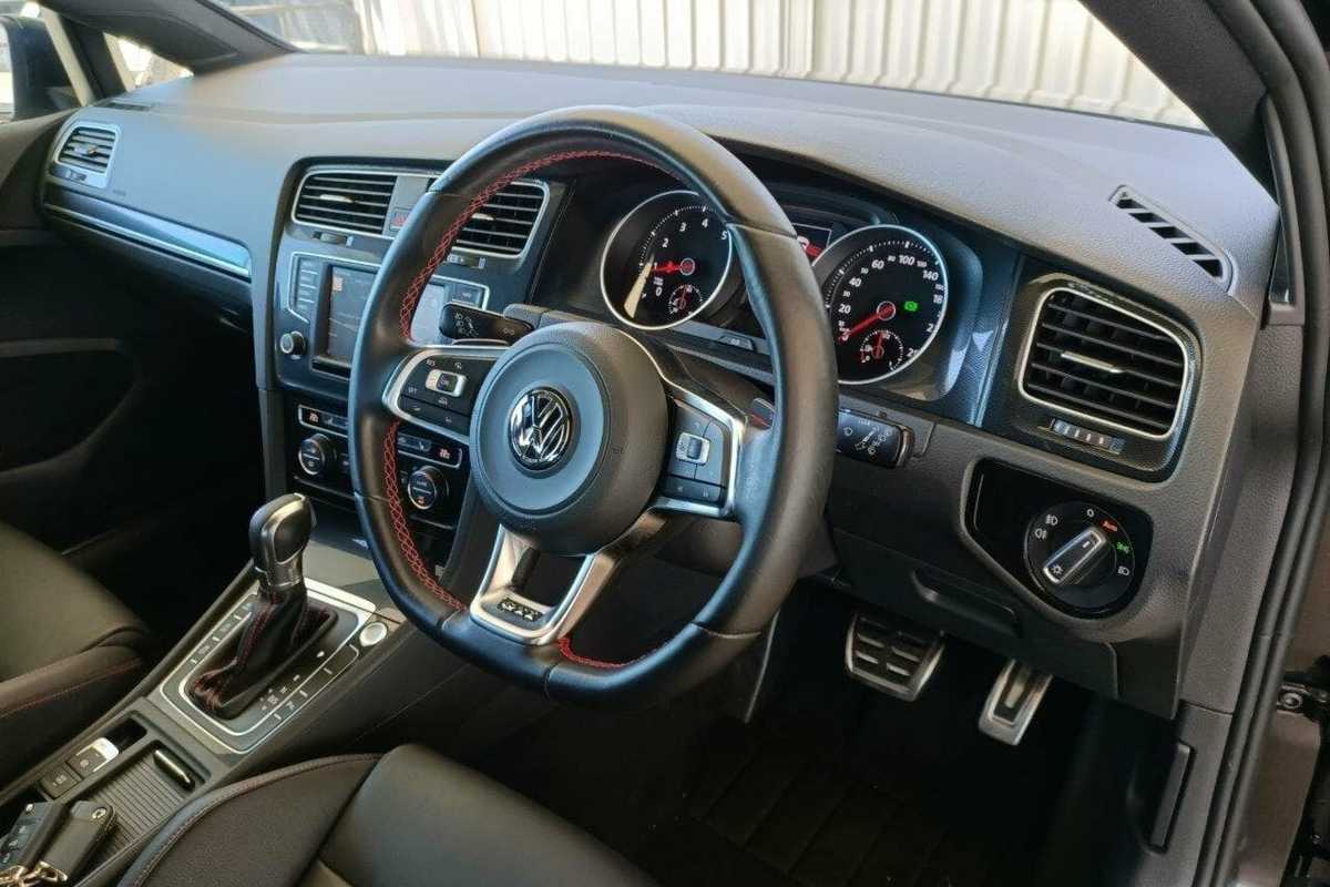 2016 Volkswagen GOLF GTI 7