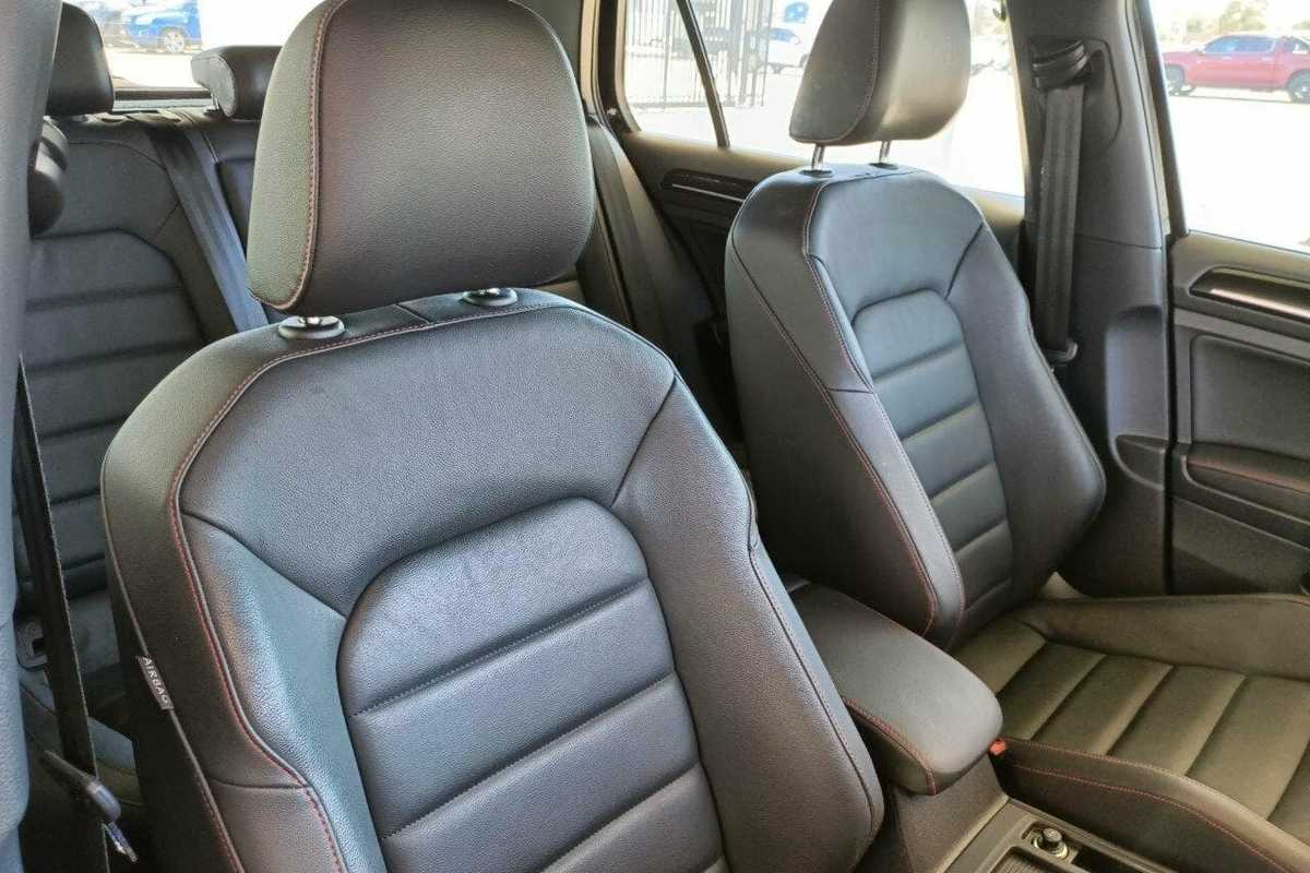 2016 Volkswagen GOLF GTI 7