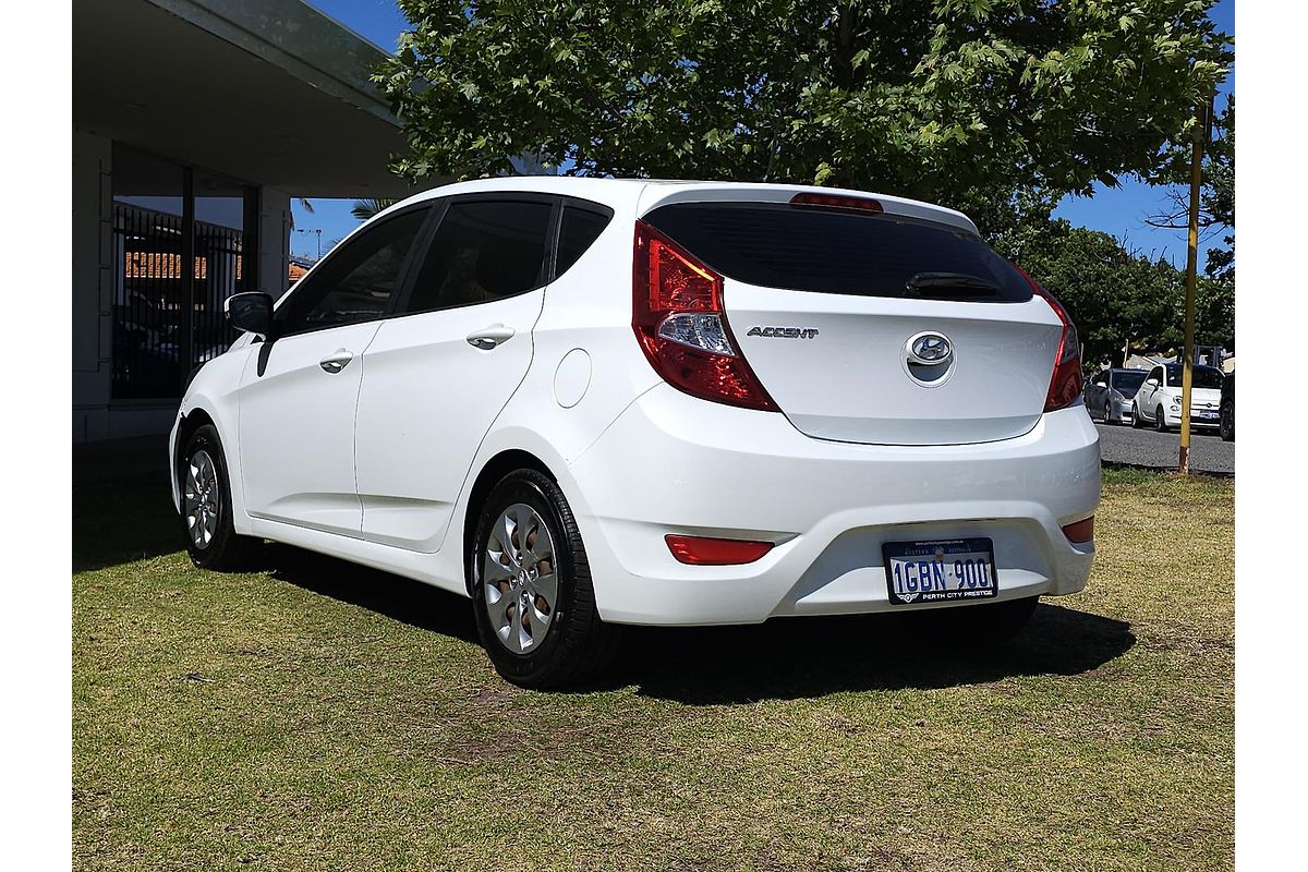 2016 Hyundai Accent Active RB3