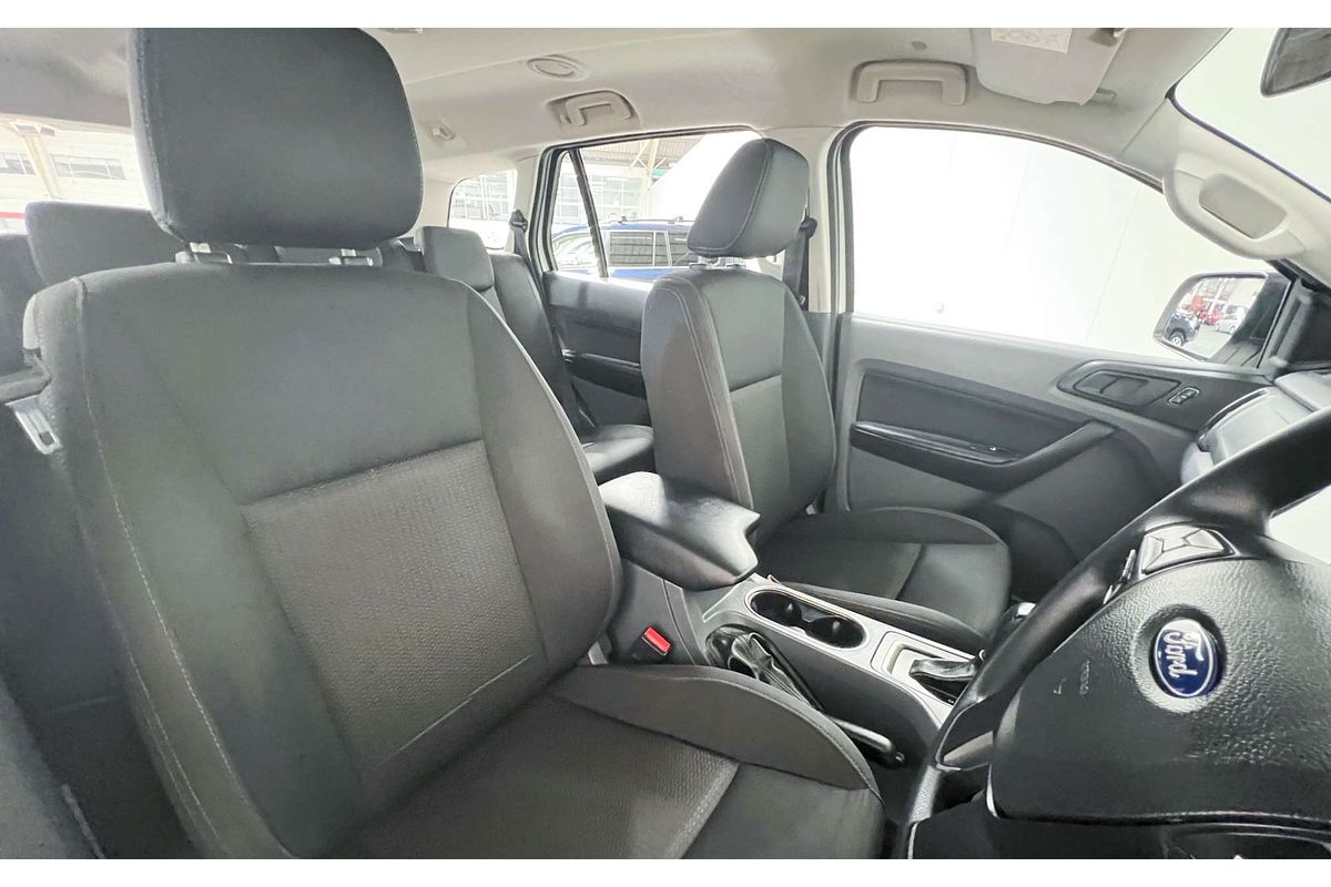 2016 Ford Everest Ambiente UA