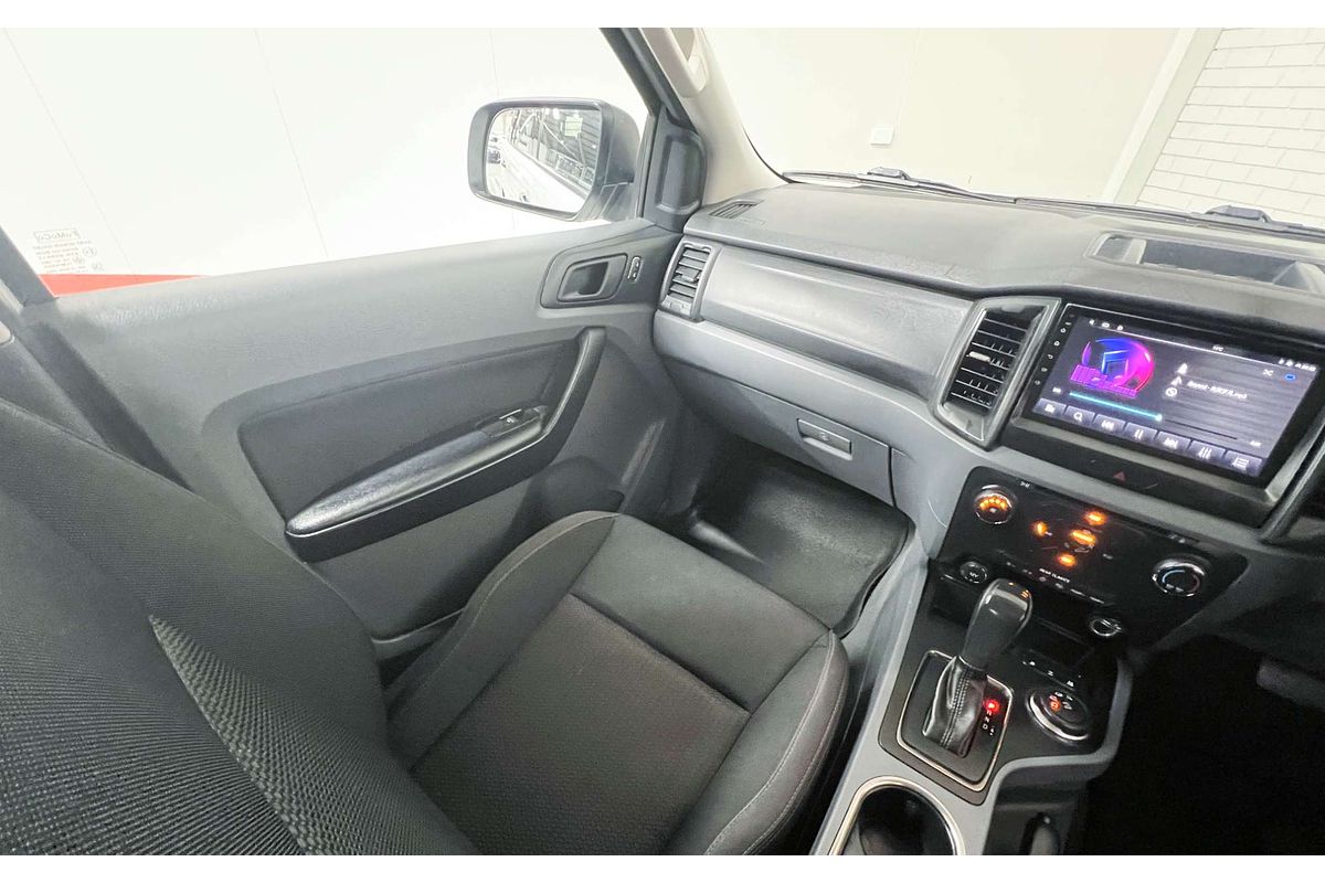 2016 Ford Everest Ambiente UA
