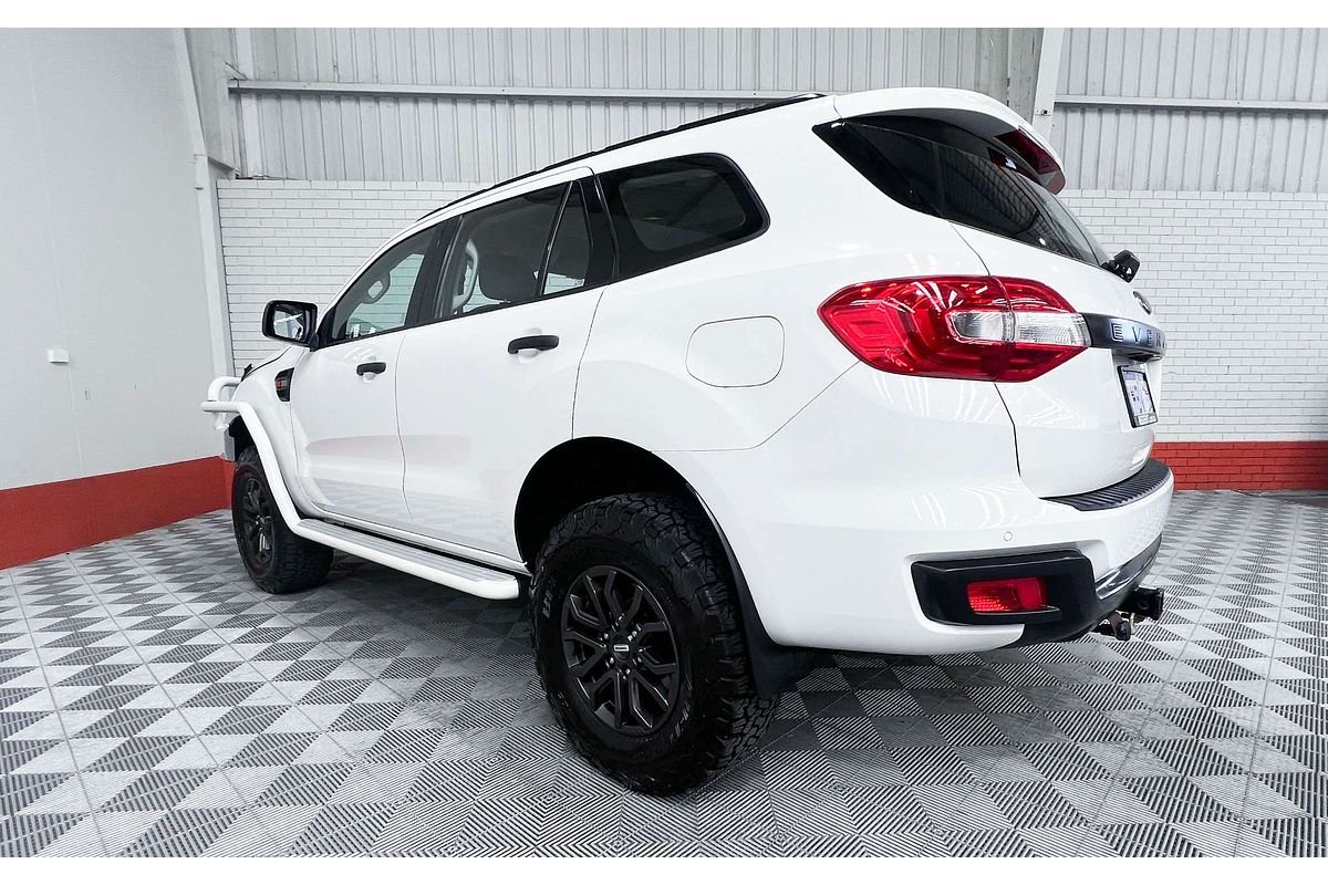 2016 Ford Everest Ambiente UA
