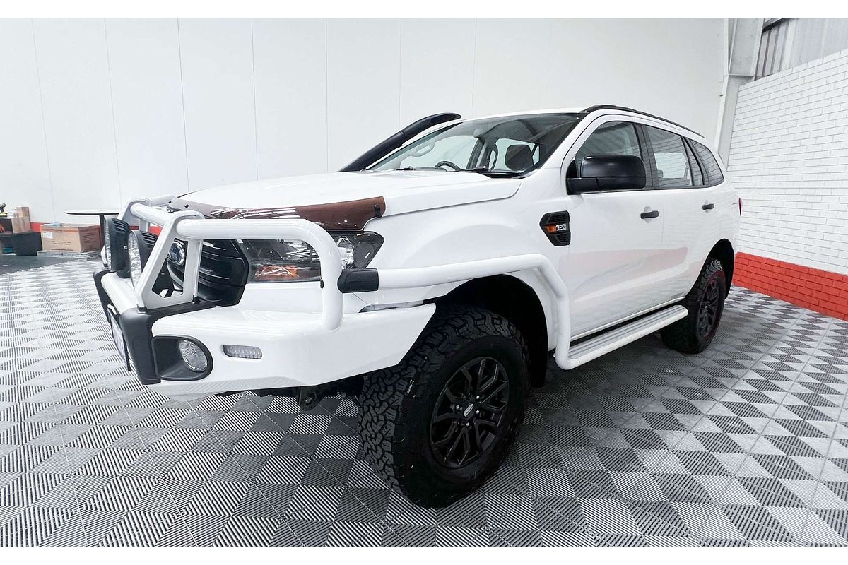 2016 Ford Everest Ambiente UA