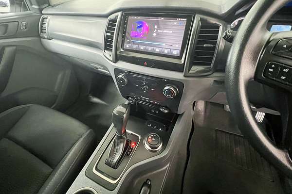 2016 Ford Everest Ambiente UA