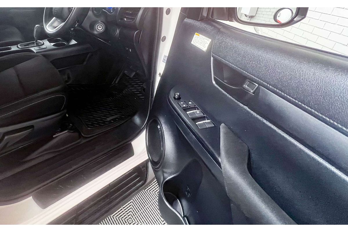 2018 Toyota Hilux SR GUN126R 4X4