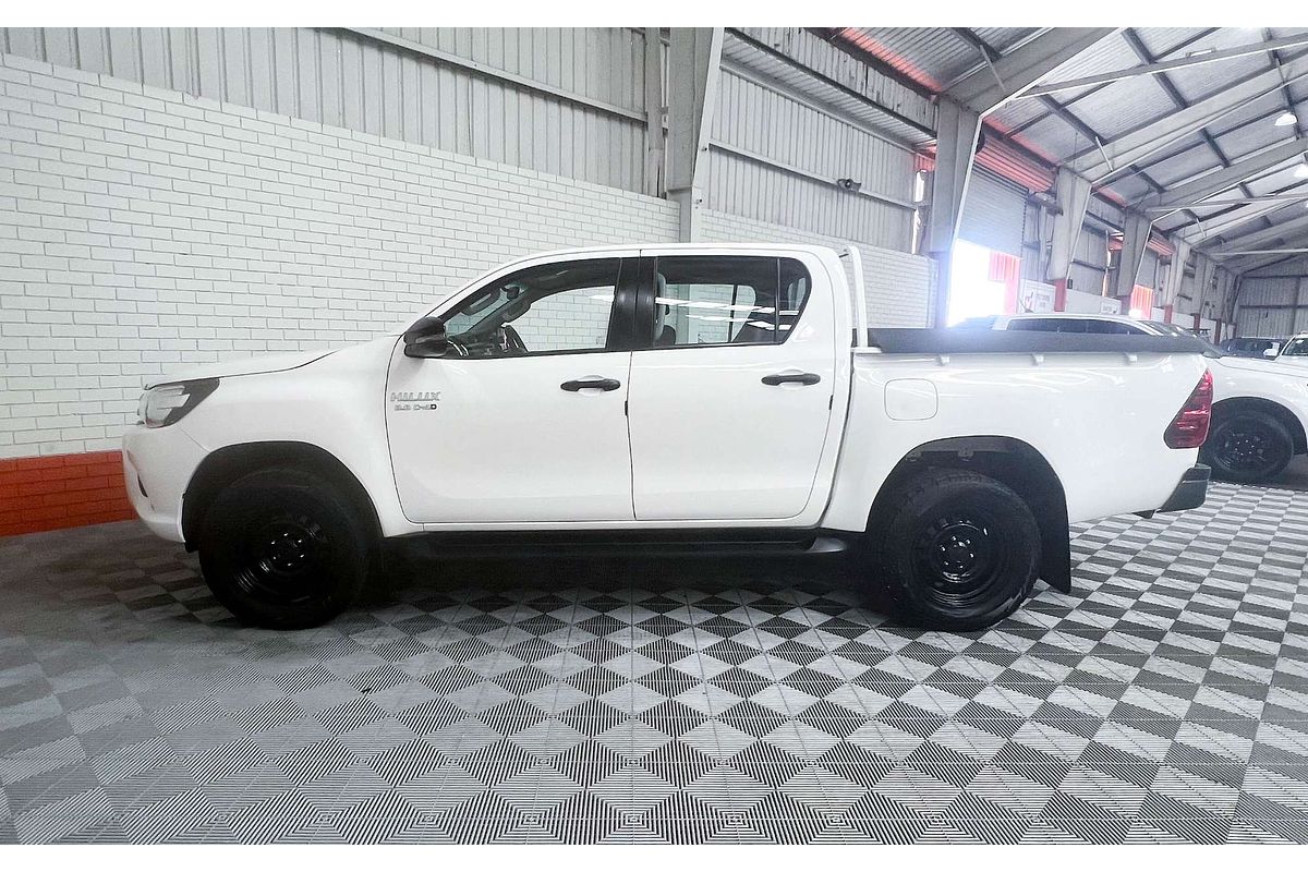 2018 Toyota Hilux SR GUN126R 4X4