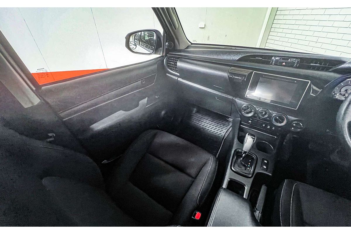 2018 Toyota Hilux SR GUN126R 4X4
