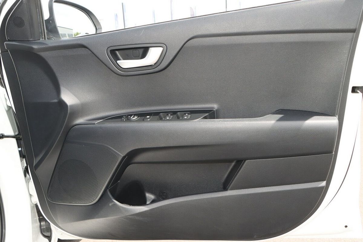 2022 Kia Rio S YB