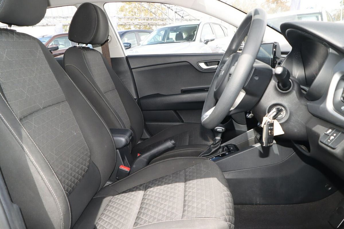 2022 Kia Rio S YB