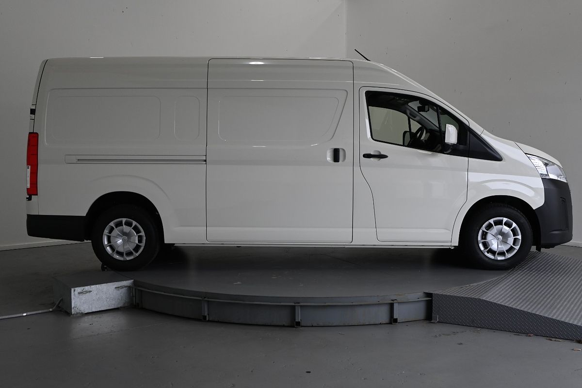 2024 Toyota Hiace slwb 9639220H5